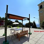Casa Al Campanile Terrace, Leonardoshome *