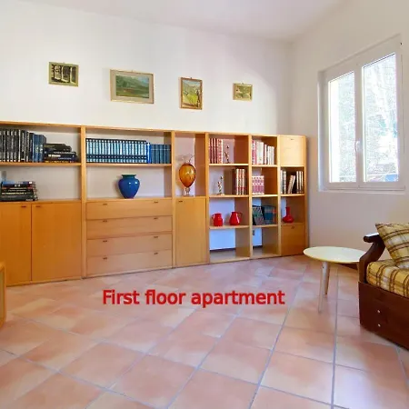 Casa Al Campanile, Leonardoshome * 트라레고